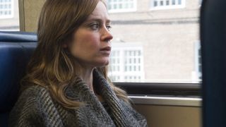 37. Девушка в поезде (2016)