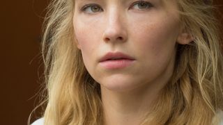 42. Девушка в поезде (2016)