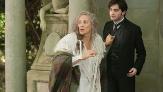 12. Женщина в черном (2012)