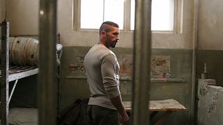 58. Неоспоримый 3 (2010)