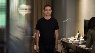 15. Сноуден (2016)