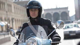 7. Сноуден (2016)