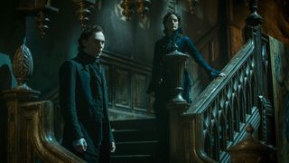 11. Багровый пик (2015)