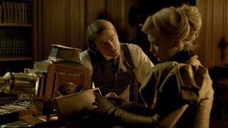 18. Багровый пик (2015)