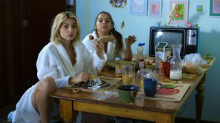 18. Кто там (2015)