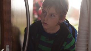4. Кто там (2015)
