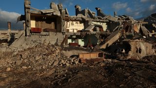 45. Землетрясение (2016)