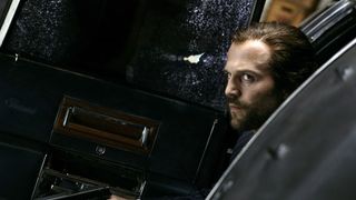 28. Револьвер (2005)