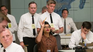 14. Скрытые фигуры (2016)