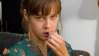 12. Огни притона (2011)