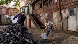 13. Огни притона (2011)