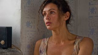 28. Огни притона (2011)