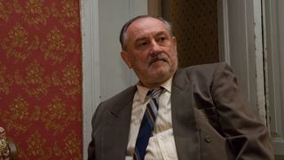 32. Огни притона (2011)