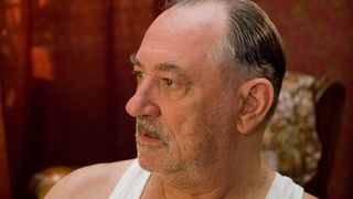 34. Огни притона (2011)