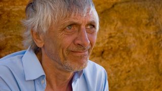 38. Огни притона (2011)