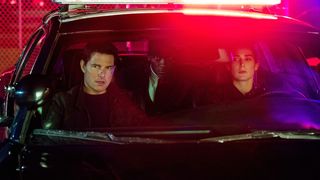 2. Джек Ричер 2: Никогда не возвращайся (2016)