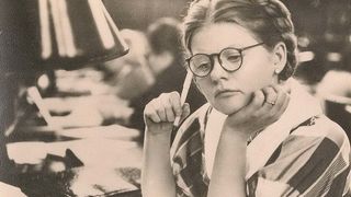 8. Москва слезам не верит (1979)