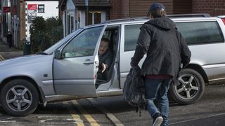 25. Черное зеркало (2011)