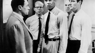 17. 12 разгневанных мужчин (1957)