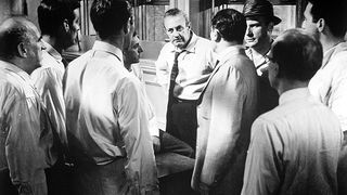 24. 12 разгневанных мужчин (1957)