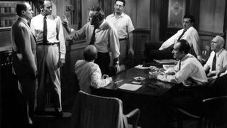 3. 12 разгневанных мужчин (1957)
