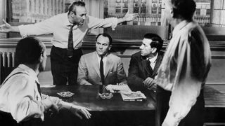 4. 12 разгневанных мужчин (1957)