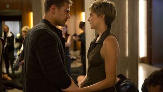 16. Дивергент, глава 2: Инсургент (2015)