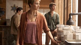 46. Дивергент, глава 2: Инсургент (2015)