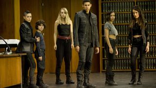 49. Дивергент, глава 2: Инсургент (2015)