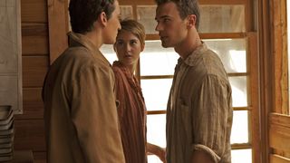 9. Дивергент, глава 2: Инсургент (2015)