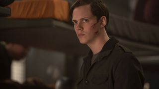 21. Дивергент, глава 3: За стеной (2016)