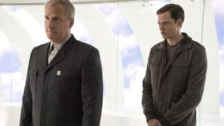 25. Дивергент, глава 3: За стеной (2016)