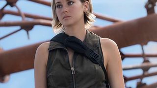 48. Дивергент, глава 3: За стеной (2016)