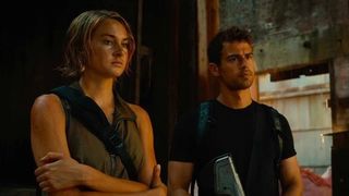 72. Дивергент, глава 3: За стеной (2016)