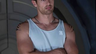 73. Дивергент, глава 3: За стеной (2016)