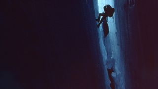 12. Касаясь пустоты (2003)