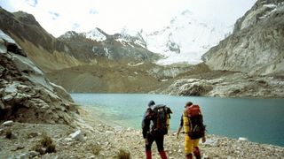 13. Касаясь пустоты (2003)