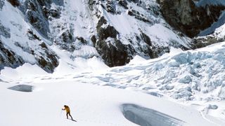 36. Касаясь пустоты (2003)