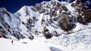 8. Касаясь пустоты (2003)