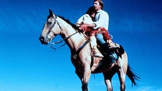 25. Танцующий с волками (1990)