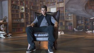 33. Посвященный (2014)