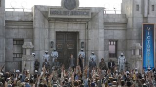 71. Голодные игры: И вспыхнет пламя (2013)