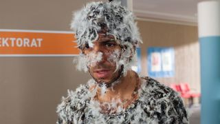 35. Зачётный препод (2013)