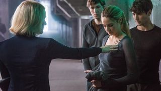 106. Дивергент (2014)