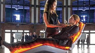 111. Дивергент (2014)