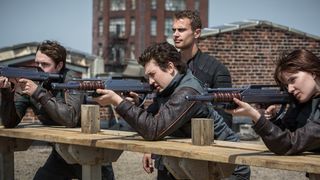 19. Дивергент (2014)