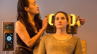 85. Дивергент (2014)