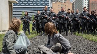 88. Дивергент (2014)