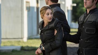 97. Дивергент (2014)