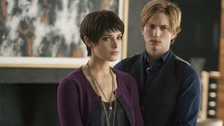 40. Сумерки. Сага. Рассвет: Часть 1 (2011)